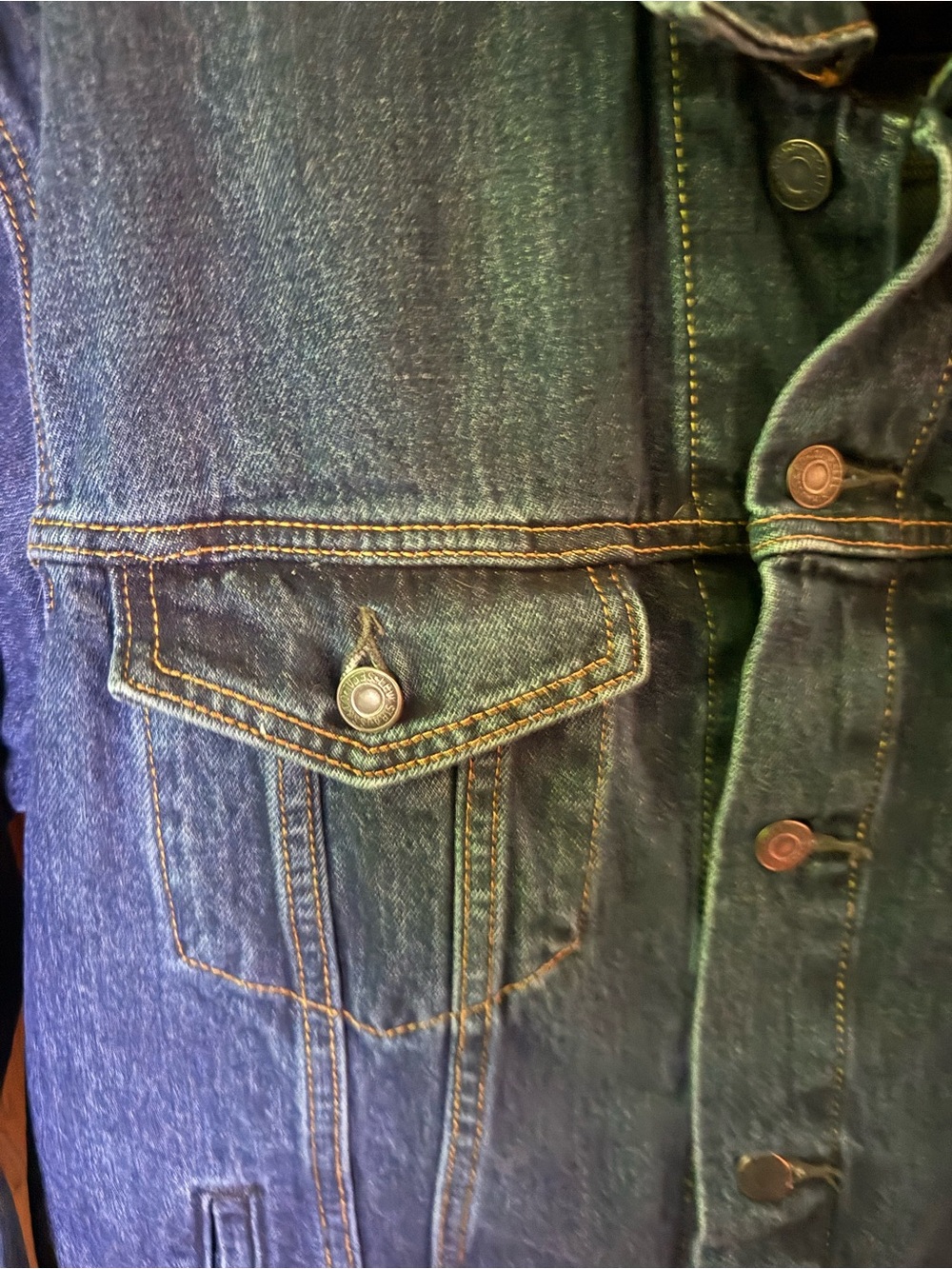 Levi's Men’s Blue Denim Trucker Jacket - Picture 5 of 13